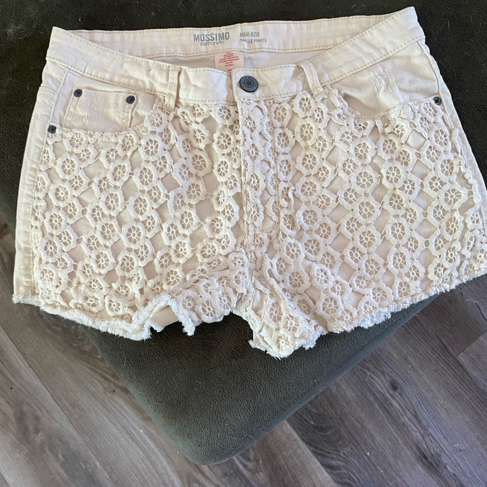 Mossimo‎ Supply Co Women’s White Lace Front High Rise Jean Shorts. Size 15